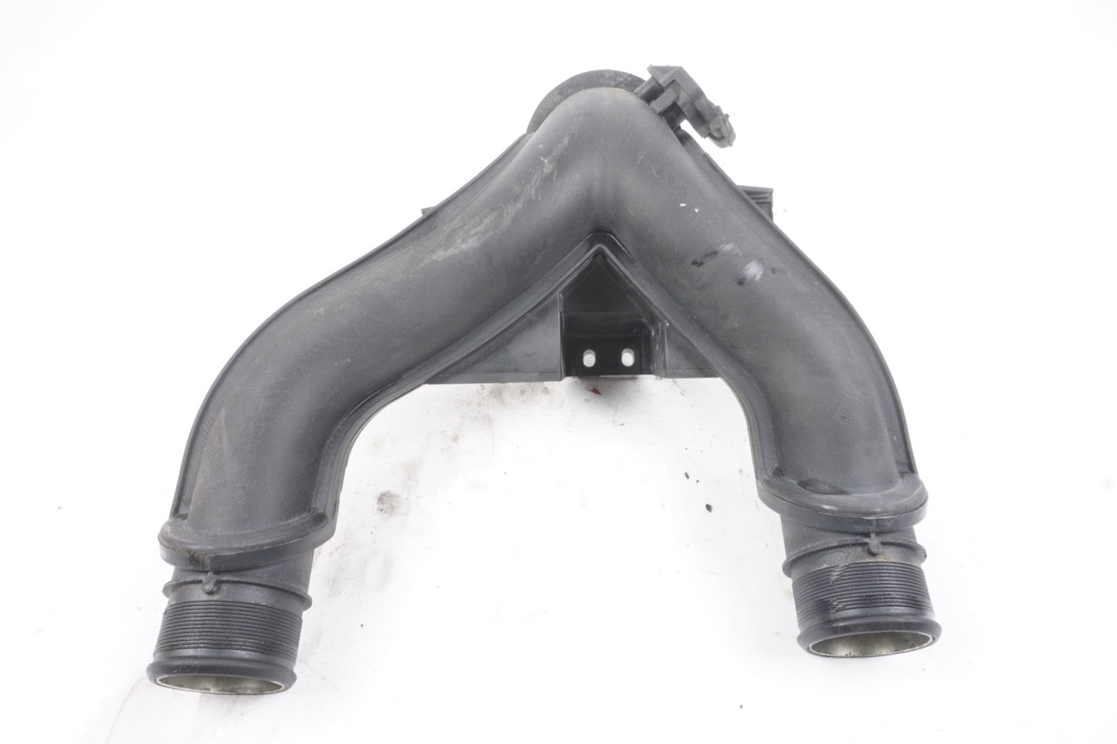 2014 - 2020 Maserati Ghibli 3.0L Engine Air Intake Duct Tube Hose OEM