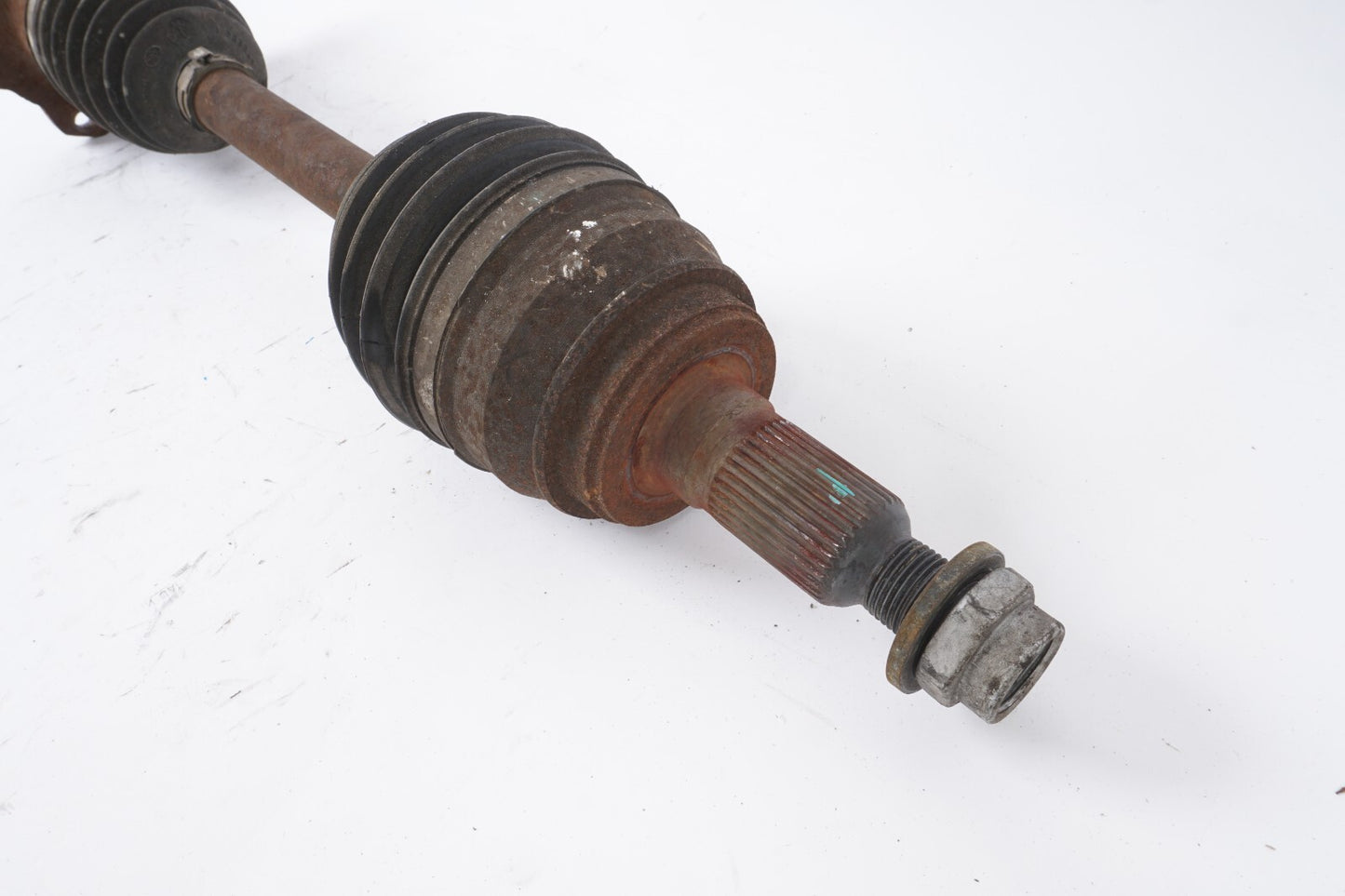 07-13 Chevrolet Silverado GMC Sierra 1500 Tahoe Axle Shaft Front 15868123 OEM