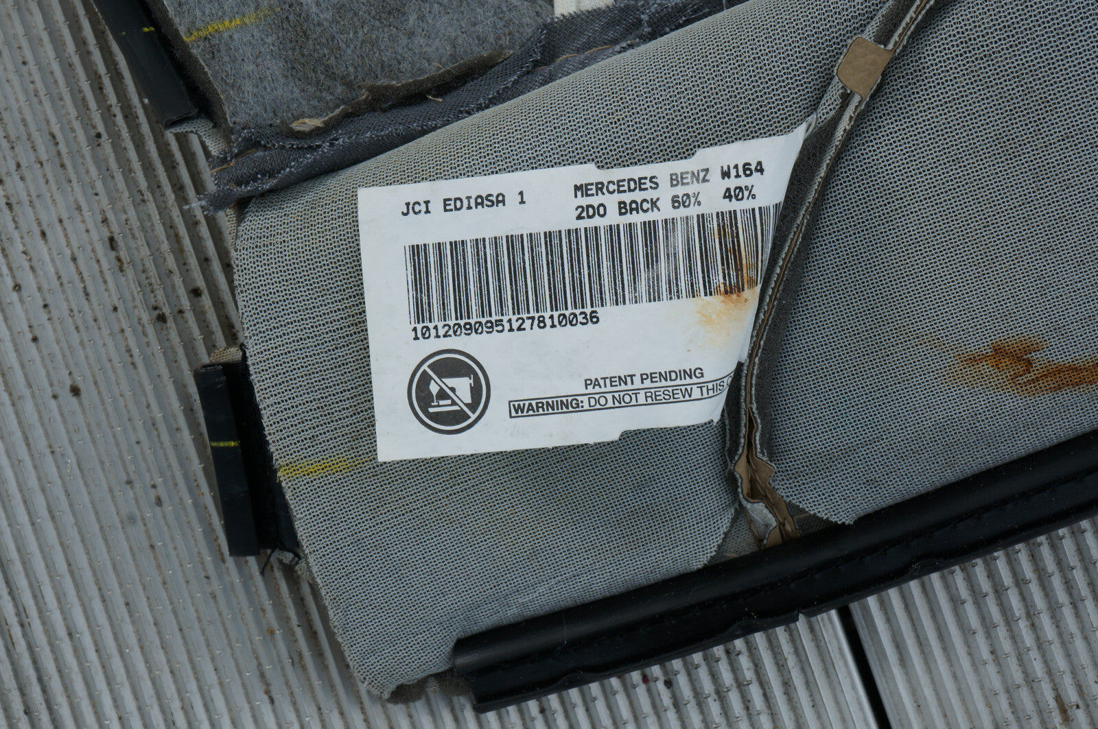 06-11 Mercedes ML350 ML500 REAR LEFT DRIVER SIDE SEAT BACK COVER UPPER OEM