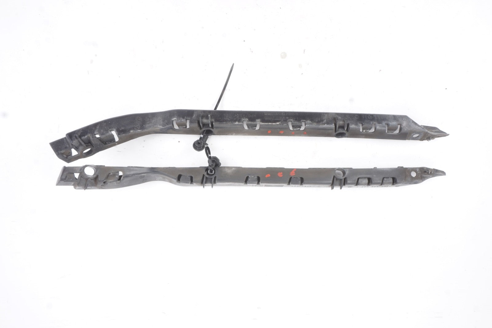 2012 - 2017 Mercedes E350 E550 Rear Right Left Bumper Bracket Side Retainer