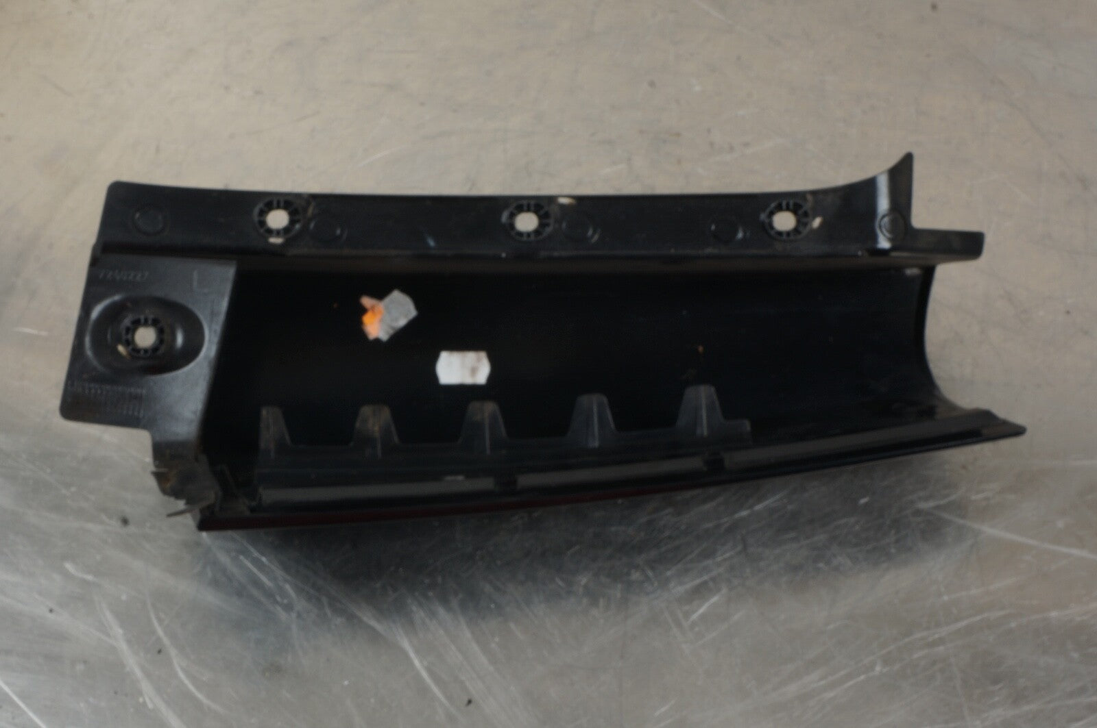 07-14 MINI COOPER R55 LEFT DRIVER REAR C-PILLAR COLUMN EXTERIOR TRIM OEM 7167227