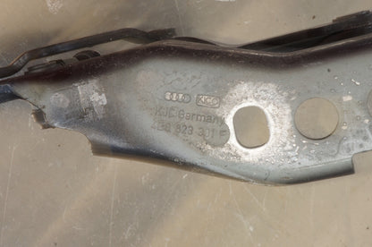2004 2005 2006 2007 2008 2009 2010 AUDI A8 D3 - LEFT HOOD HINGE 4E0823301E