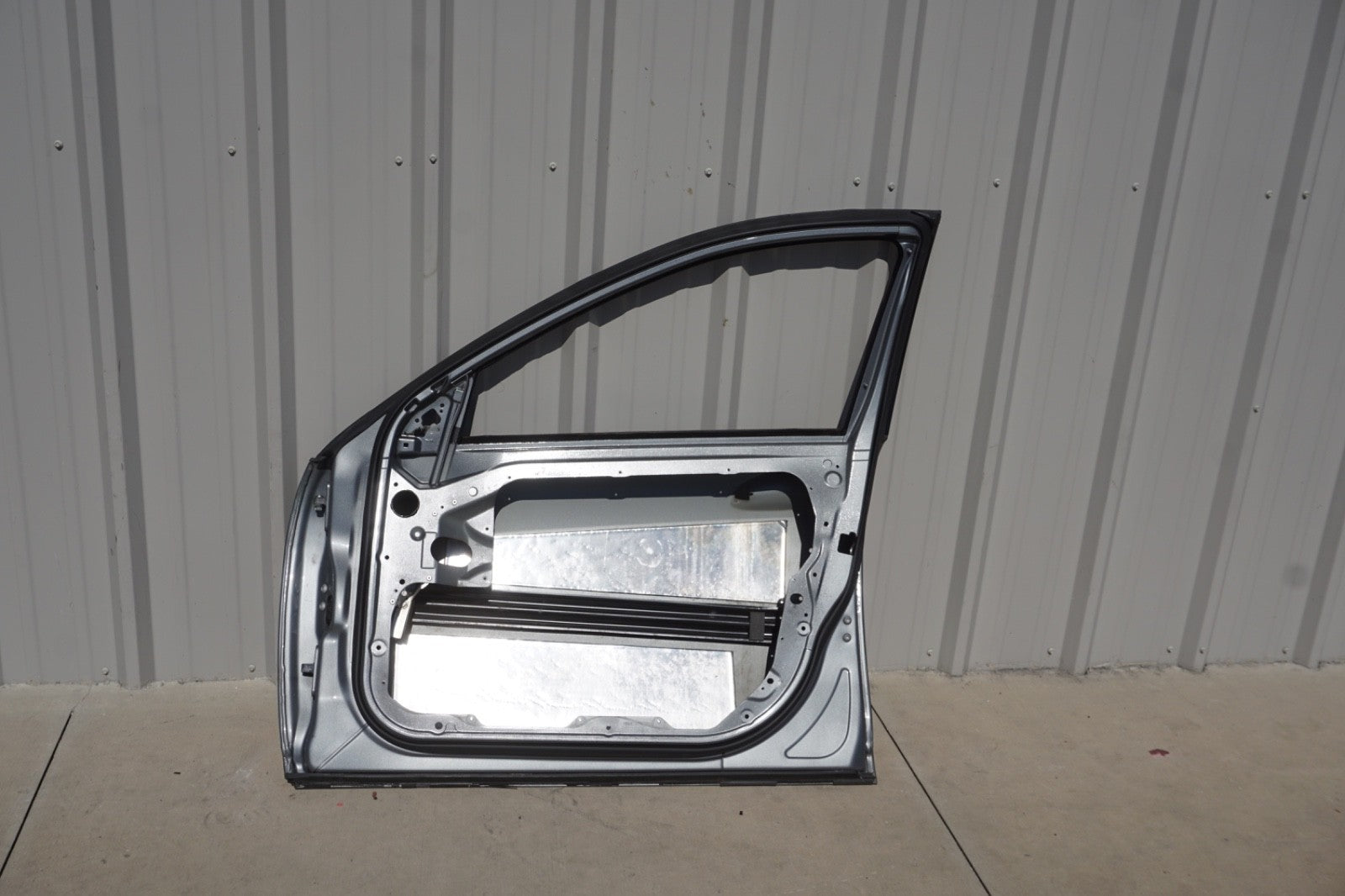 07 - 13 MERCEDES-BENZ S550 W221 FRONT RIGHT PASSENGER SIDE DOOR SHELL OEM