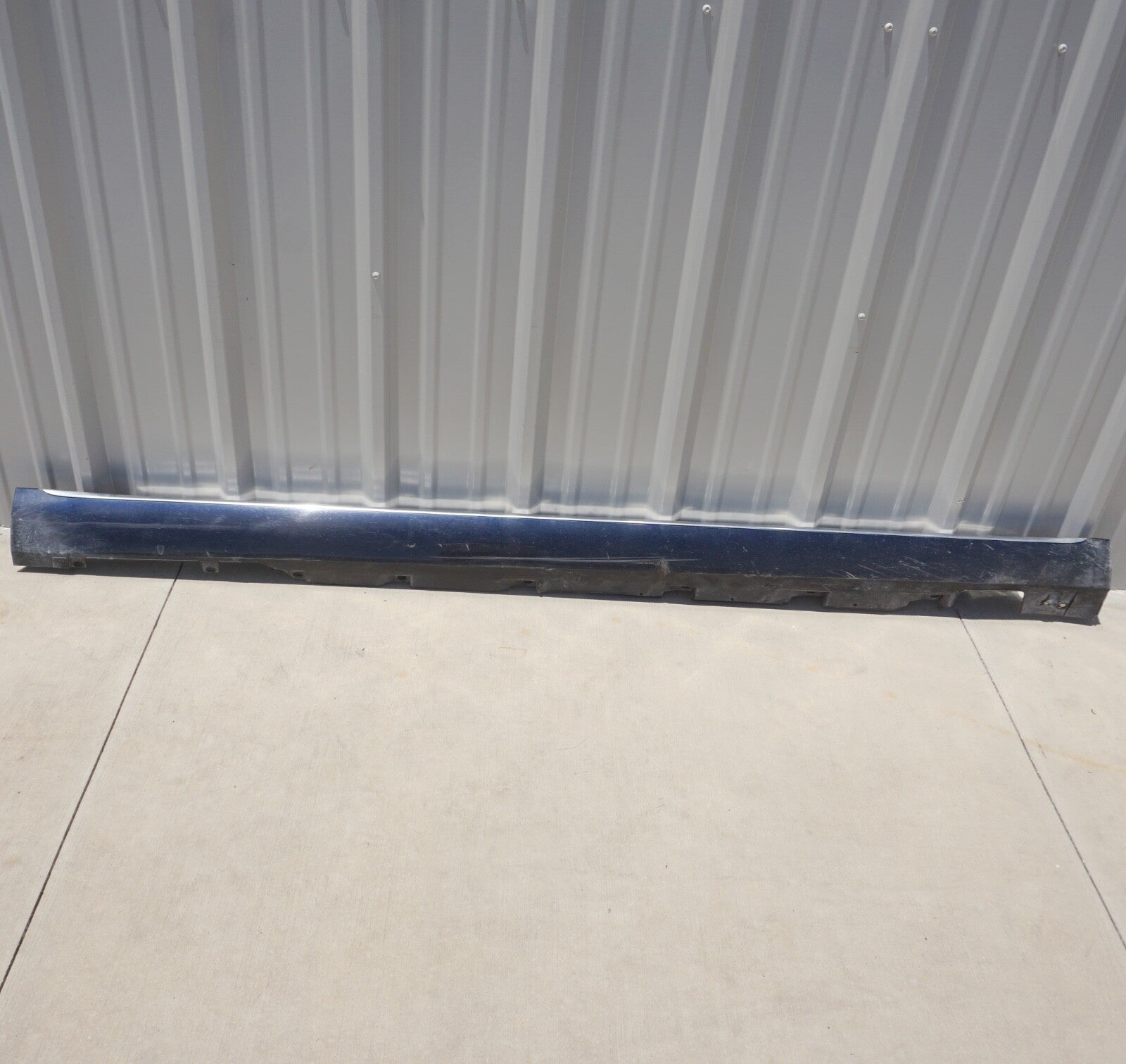 2011 - 2018 AUDI A8L RIGHT PASSENGER SIDE SKIRT ROCKER PANEL MOLDING OEM
