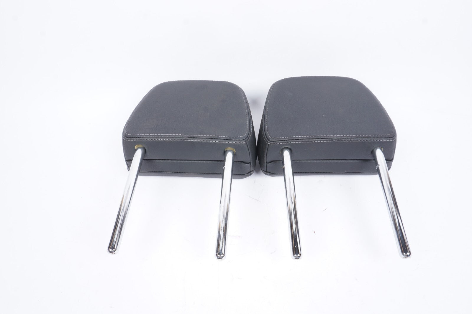 21 - 24 BMW 430I Convertible Rear Seat Headrest Left & Right OEM