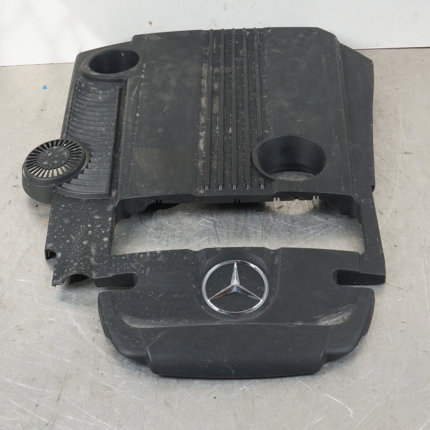 12-15 Mercedes W204 C250 SLK250 Engine Motor Cover Trim Panel 2710101267 OEM