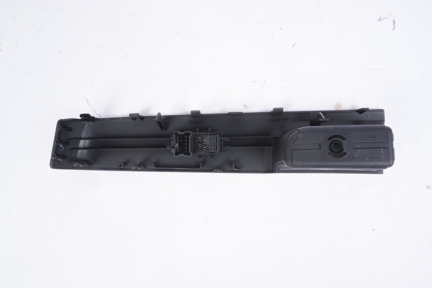2019-2024 NISSAN TITAN REAR RIGHT PASSENGER SIDE DOOR WINDOW CONTROL SWITCH OEM