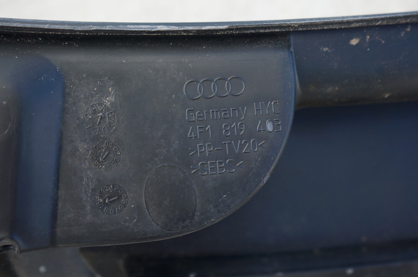 2007-2011 AUDI S6 A6 QUATTRO FRONT WINDSHIELD WIPER COWL COVER 4F1819403 OEM