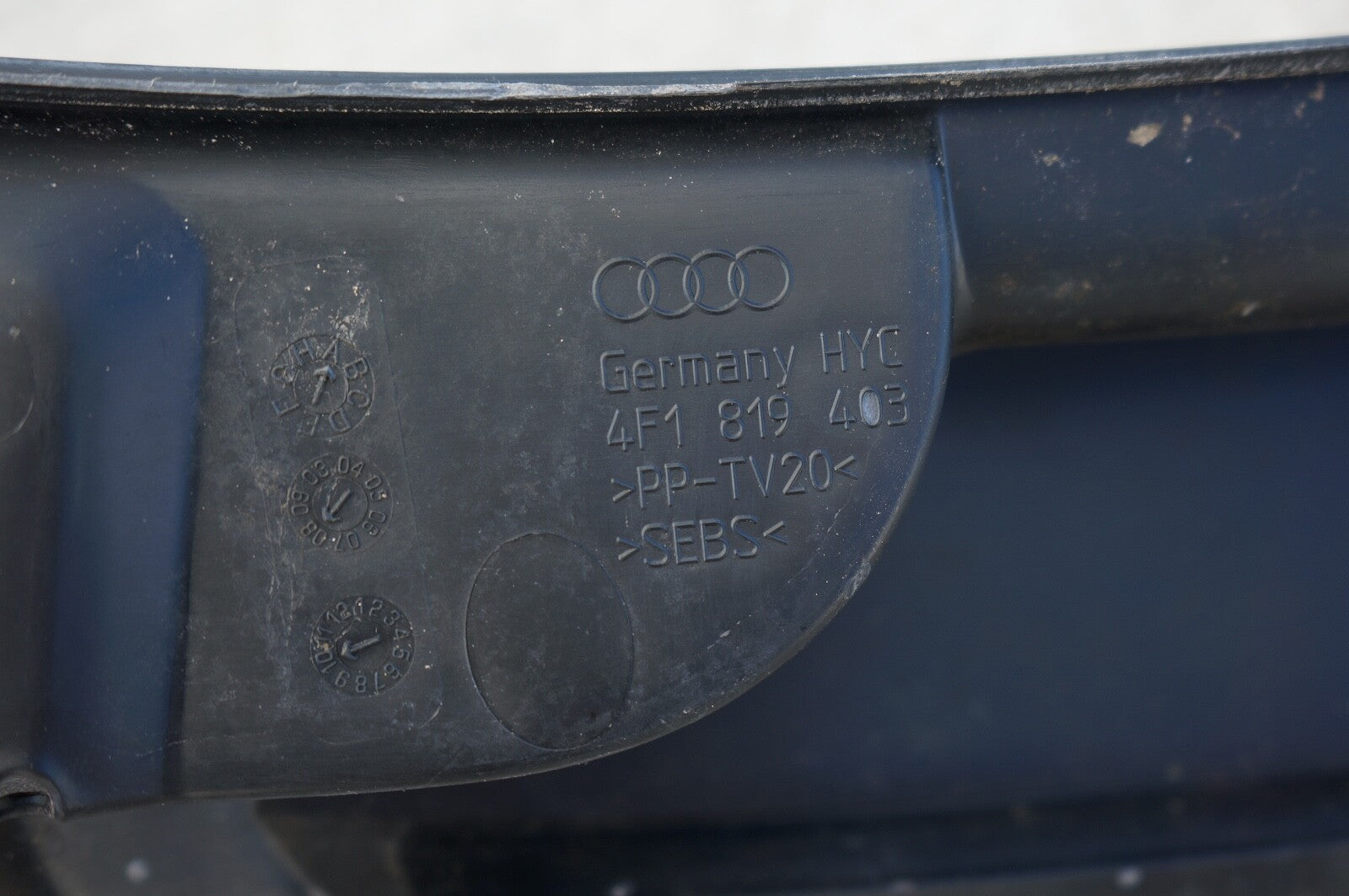 2007-2011 AUDI S6 A6 QUATTRO FRONT WINDSHIELD WIPER COWL COVER 4F1819403 OEM