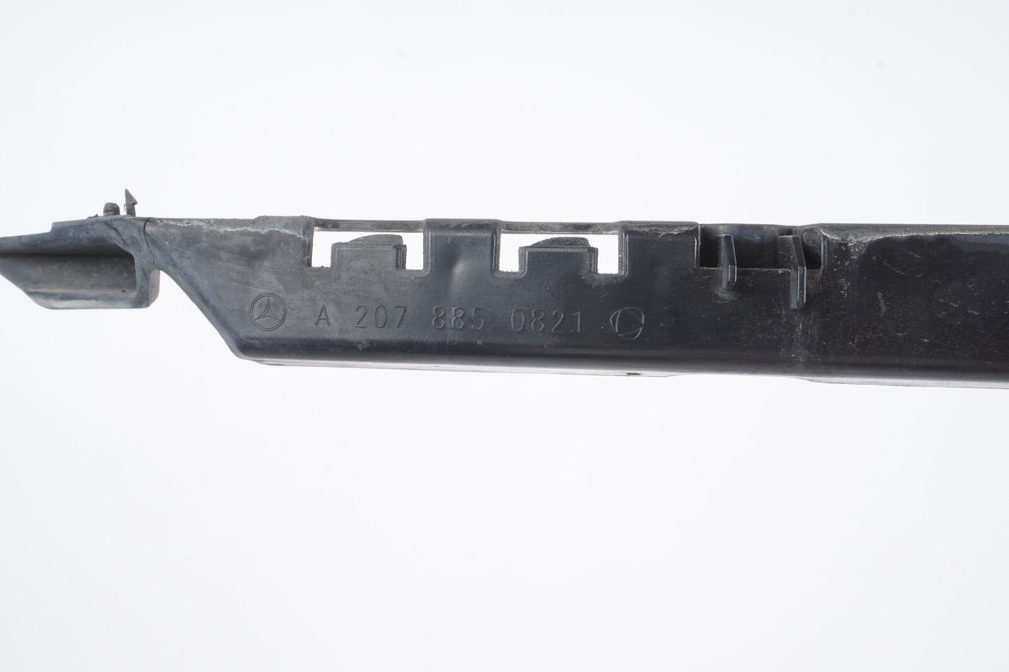 2012 - 2017 Mercedes E350E550 Rear Right Left Bumper Bracket Side Retainer