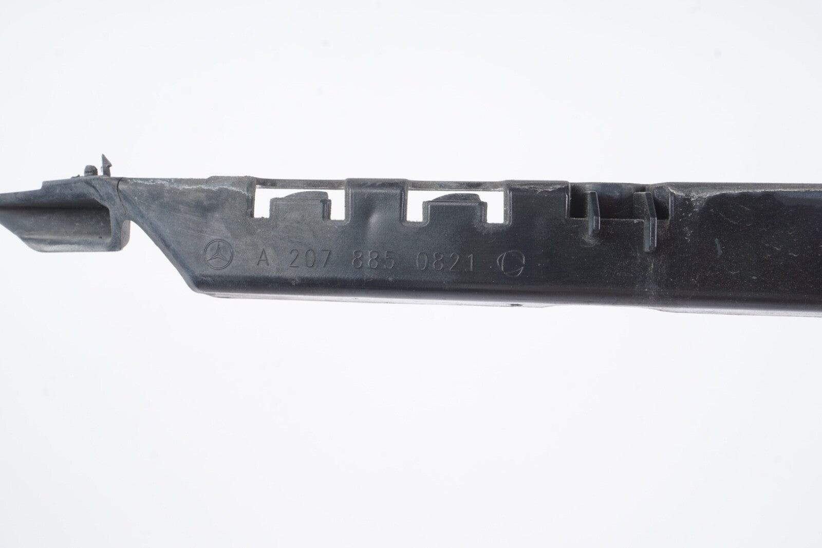 2012 - 2017 Mercedes E350E550 Rear Right Left Bumper Bracket Side Retainer