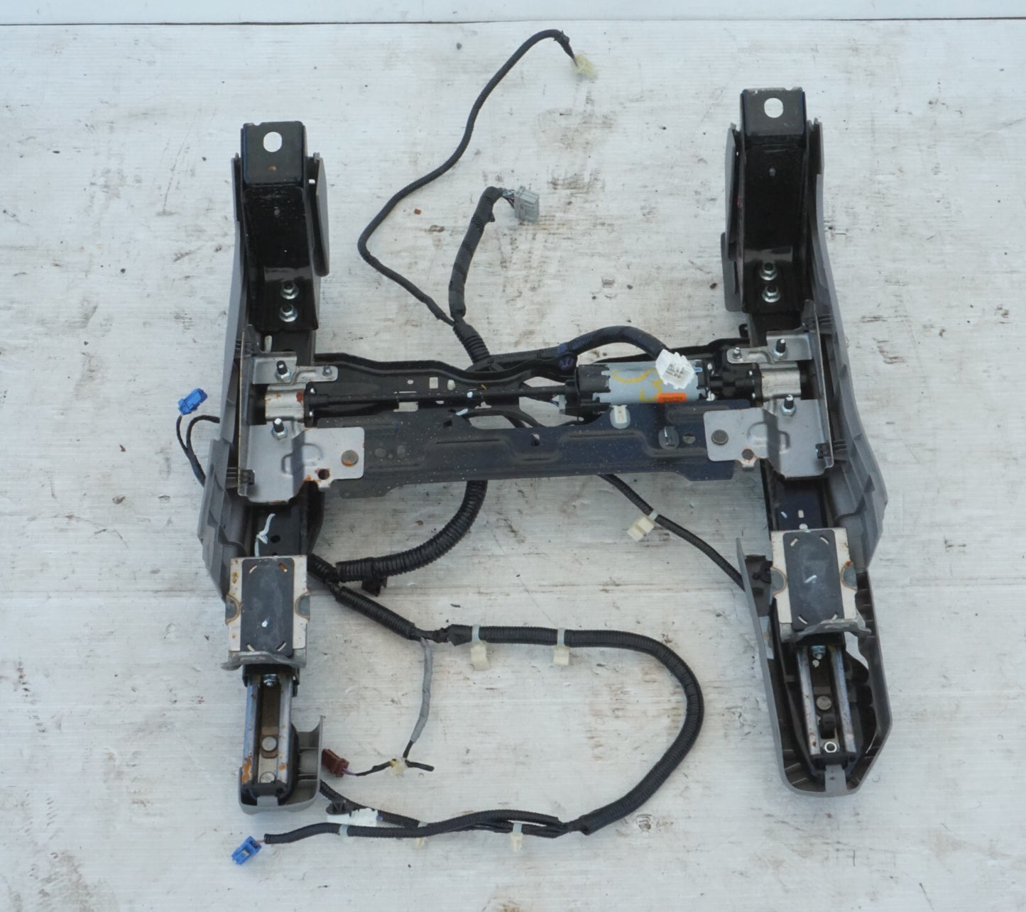2011-2017 HONDA ODYSSEY FRONT LEFT DRIVER SEAT TRACK RAIL FRAME OEM