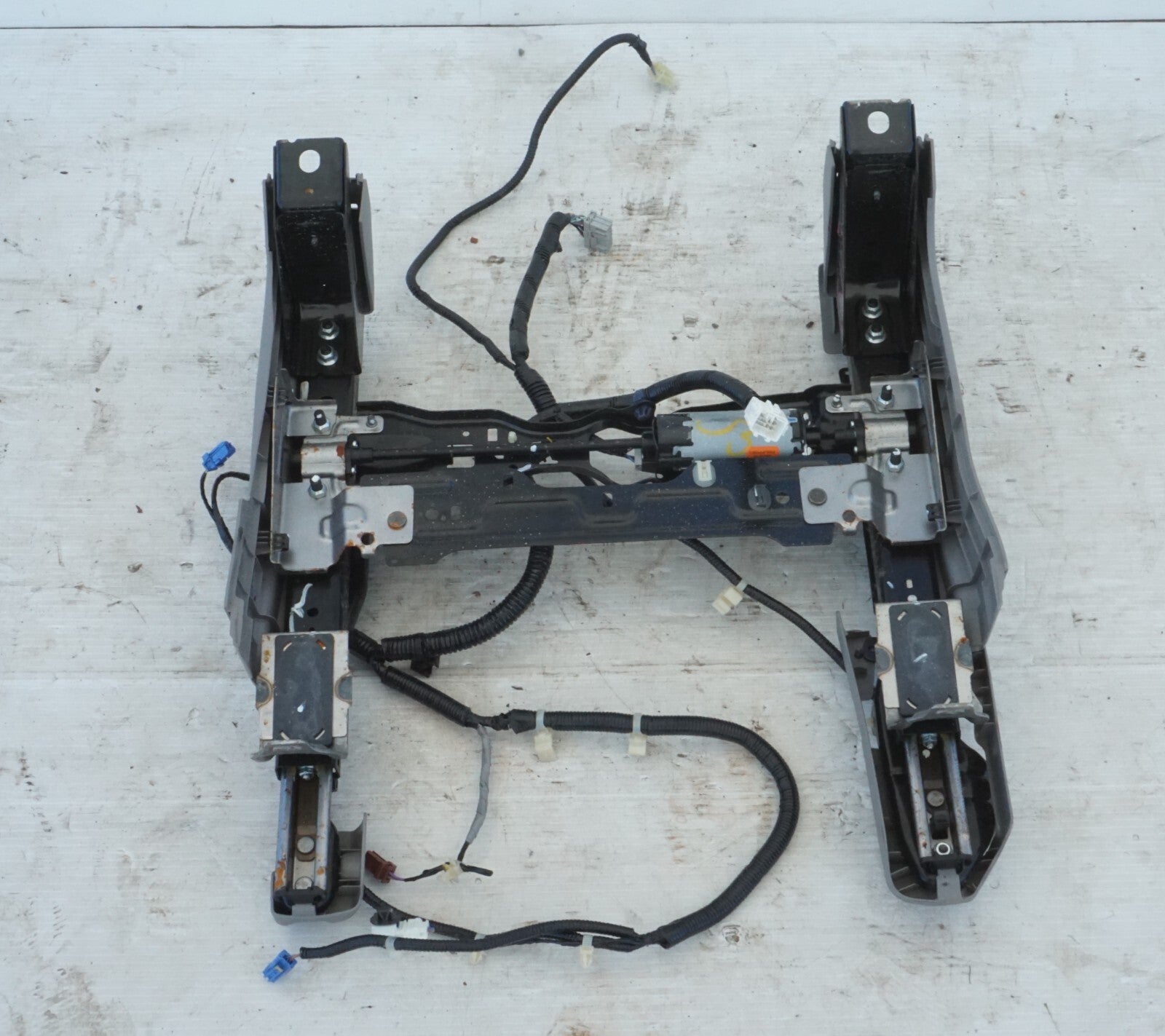 2011-2017 HONDA ODYSSEY FRONT LEFT DRIVER SEAT TRACK RAIL FRAME OEM
