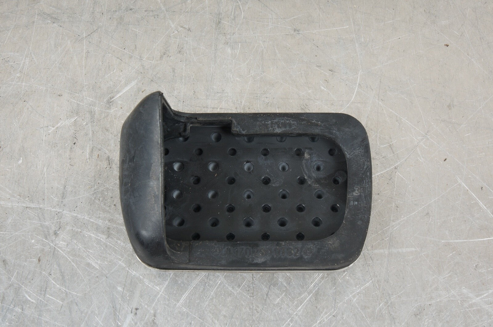 2008-2014 MERCEDES 250 C200 C300 C350 W204 AUTOMATIC BRAKE PEDAL COVER OEM