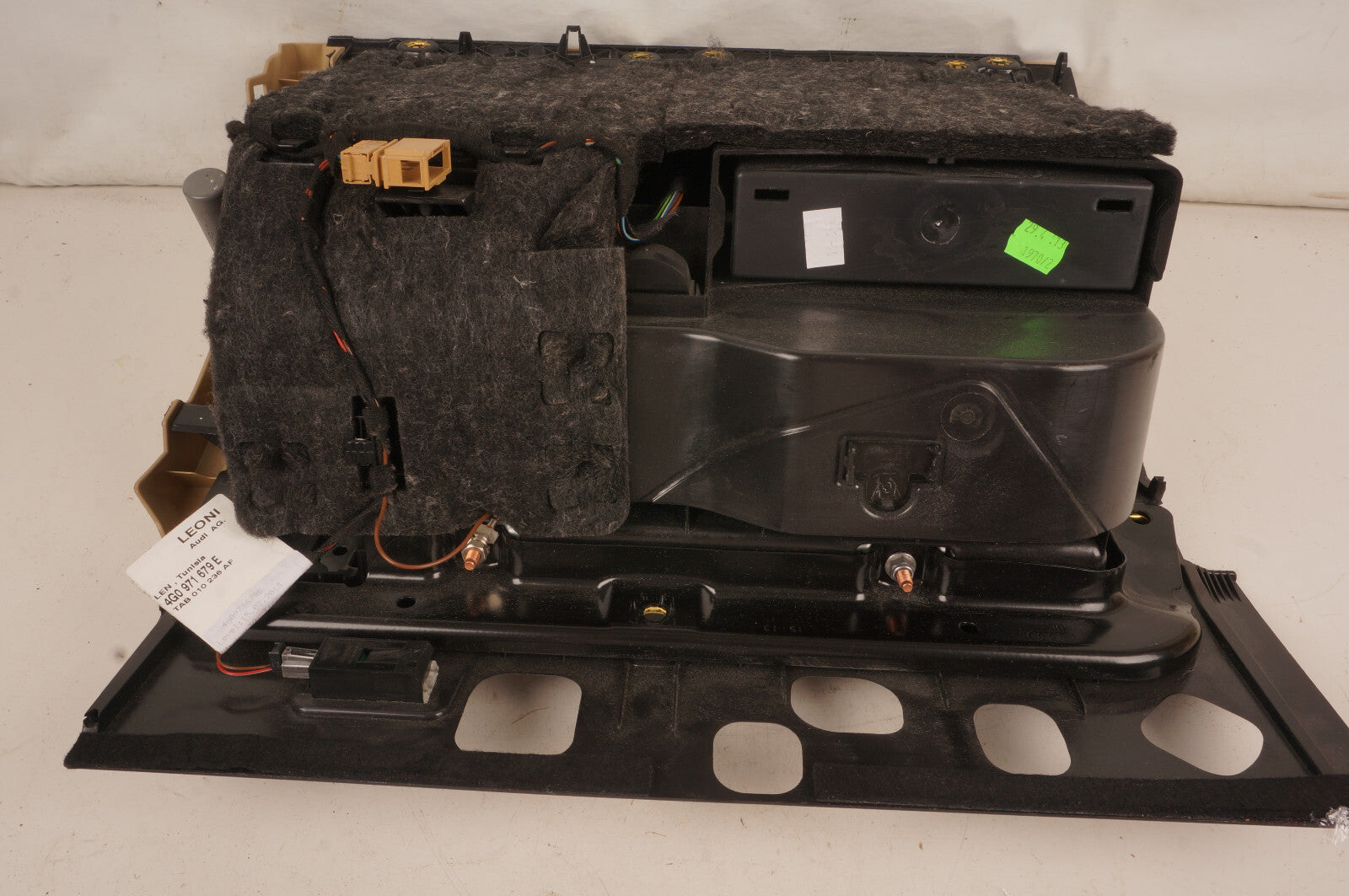 12-17 AUDI A6 S6 A7 S7 GLOVE BOX STORAGE COMPARTMENT OEM
