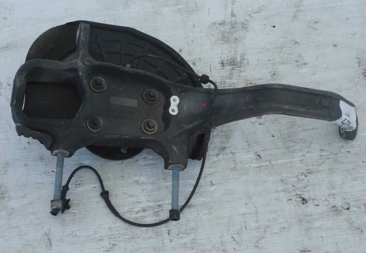 14-17 MASERATI QUATTROPORTE 3.0L FRONT LEFT DRIVER SIDE SPINDLE KNUCKLE HUB OEM