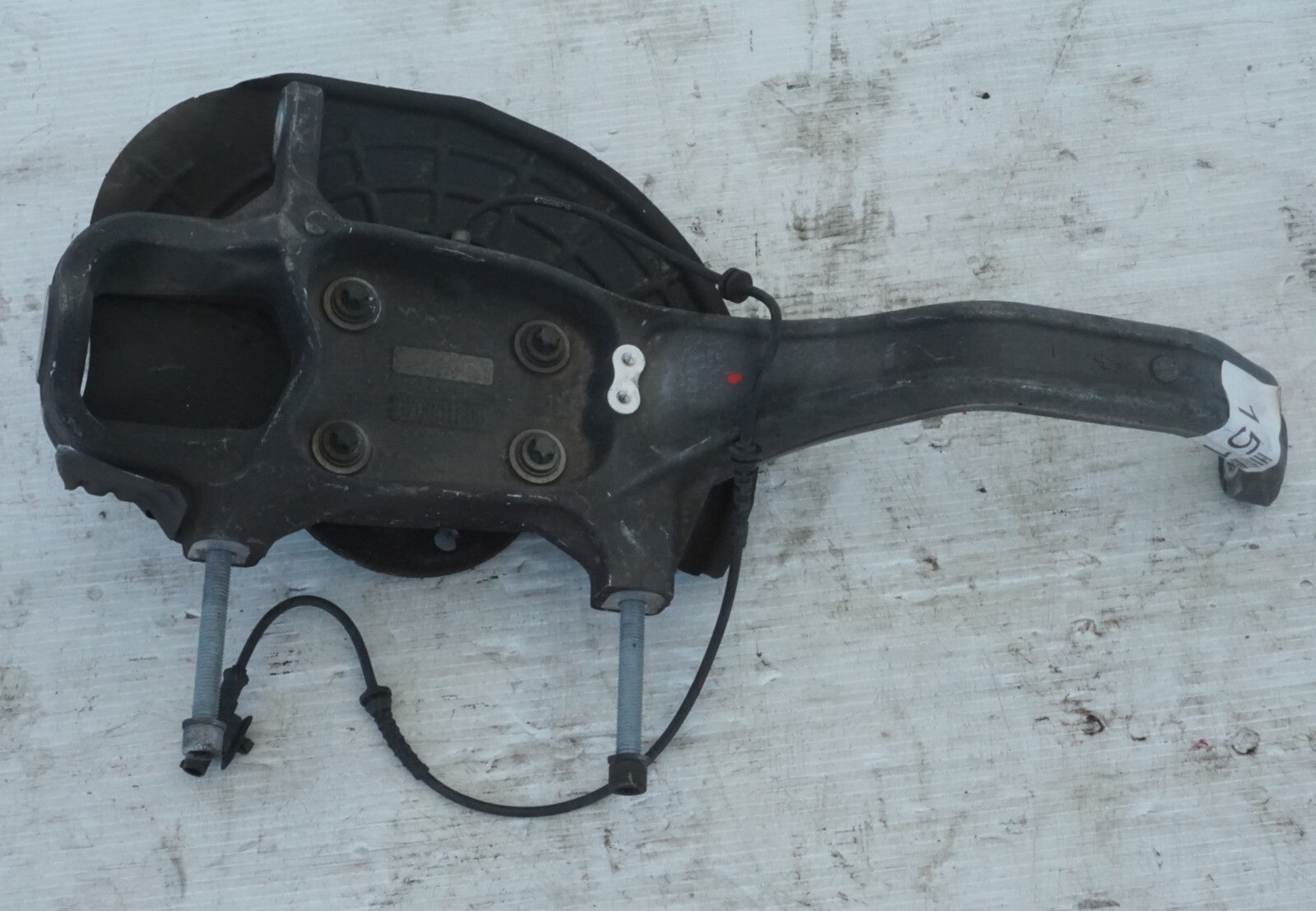 14-17 MASERATI QUATTROPORTE 3.0L FRONT LEFT DRIVER SIDE SPINDLE KNUCKLE HUB OEM