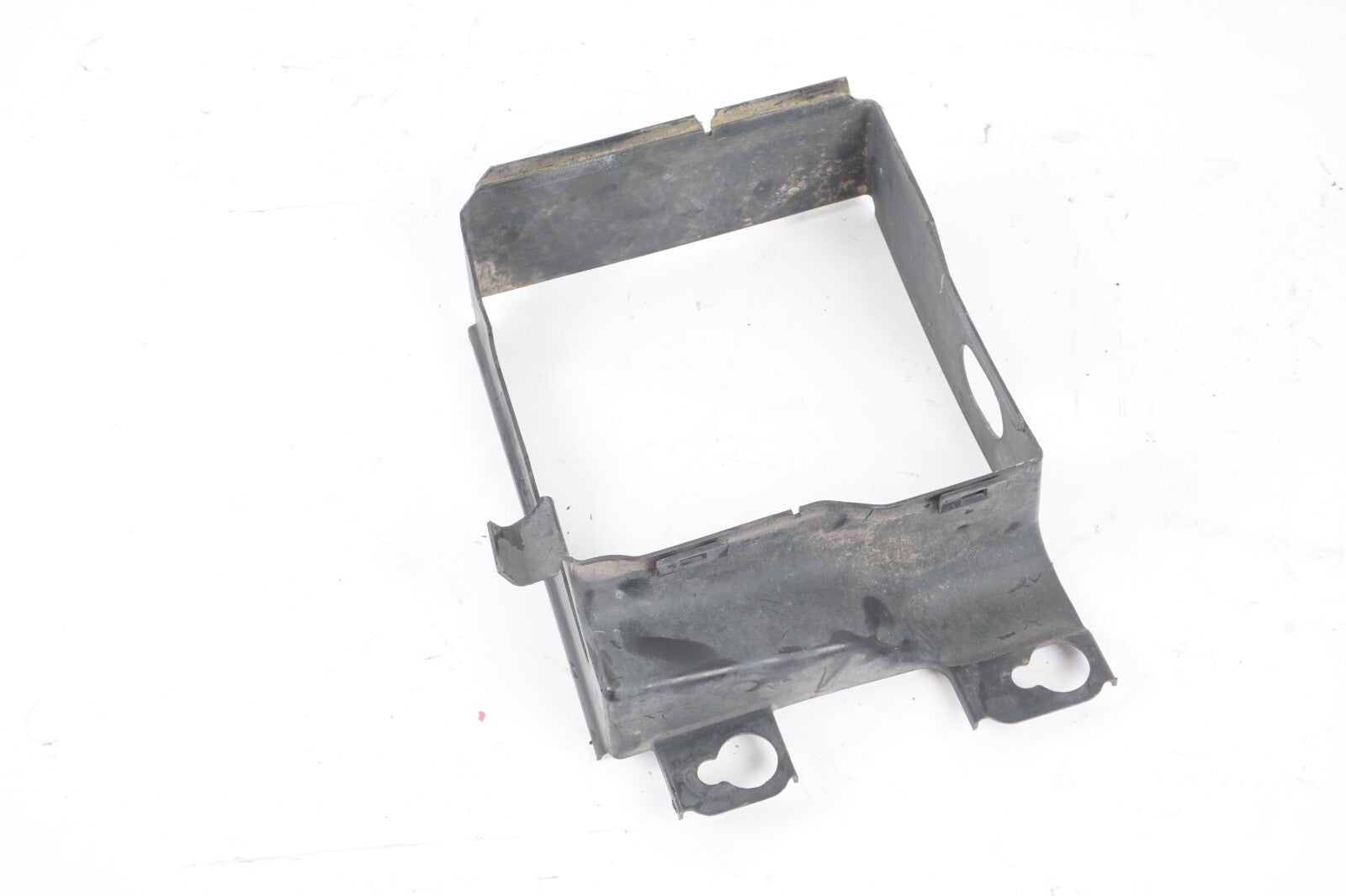 11-17 AUDI A8L A8 3.0L FRONT LEFT AUXILIARY RADIATOR AIR DUCT OEM