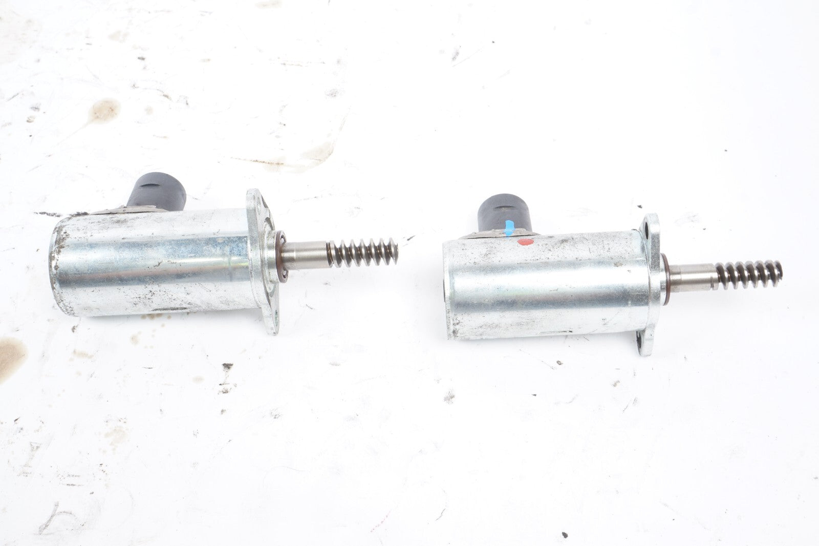 13 - 18 BMW 550I 650I 750I 4.4L N63 Valve Timing Solenoid Actuators SET of 2 OEM