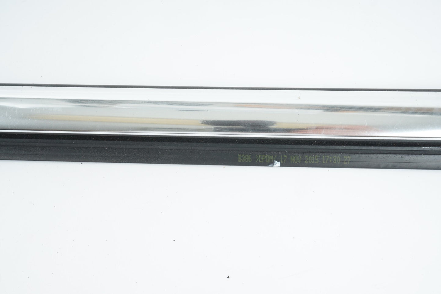 14-17 MASERATI QUATTROPORTE FRONT RIGHT PASSENGER DOOR WINDOW BELT CHROME OEM