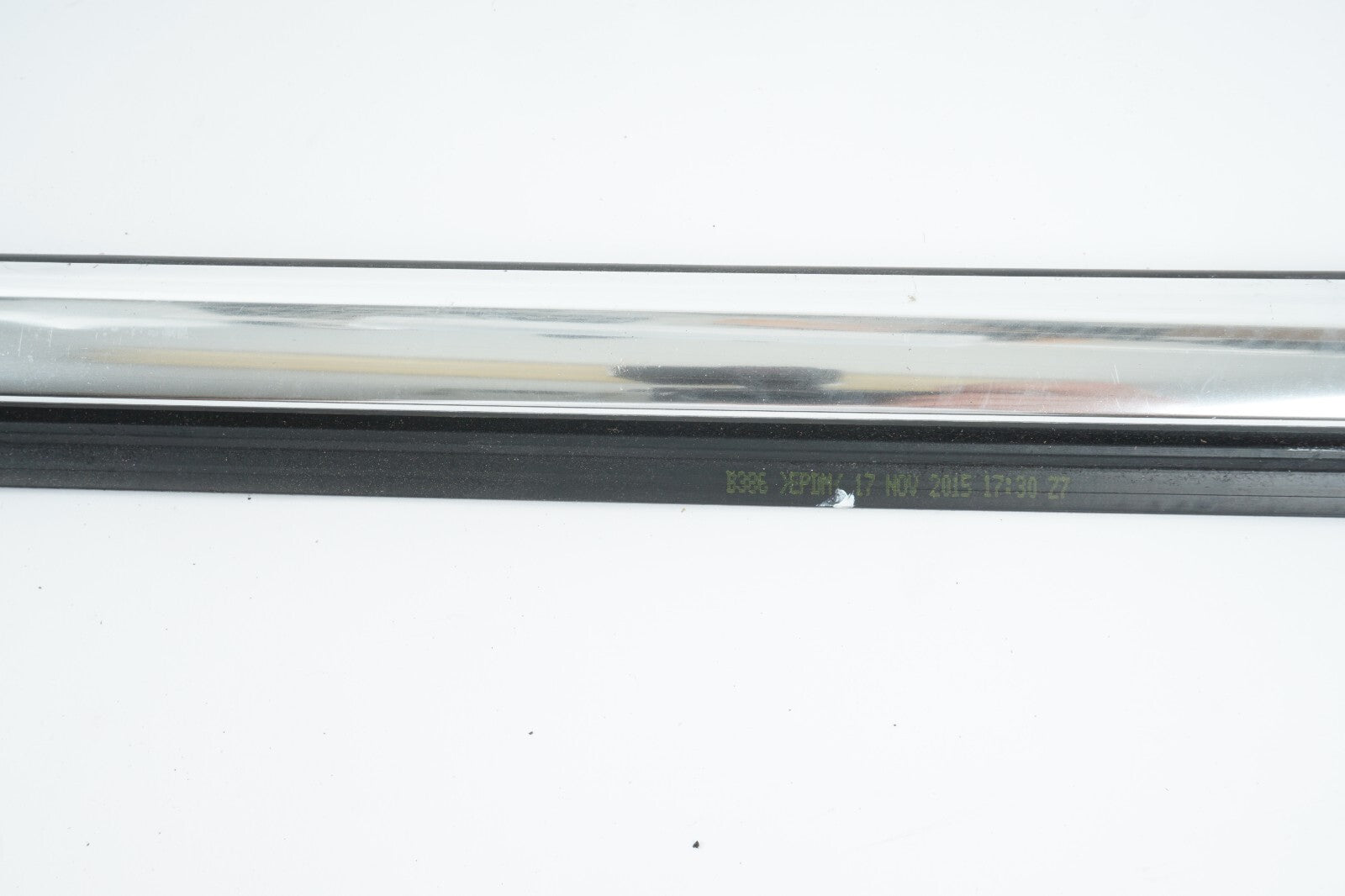 14-17 MASERATI QUATTROPORTE FRONT RIGHT PASSENGER DOOR WINDOW BELT CHROME OEM