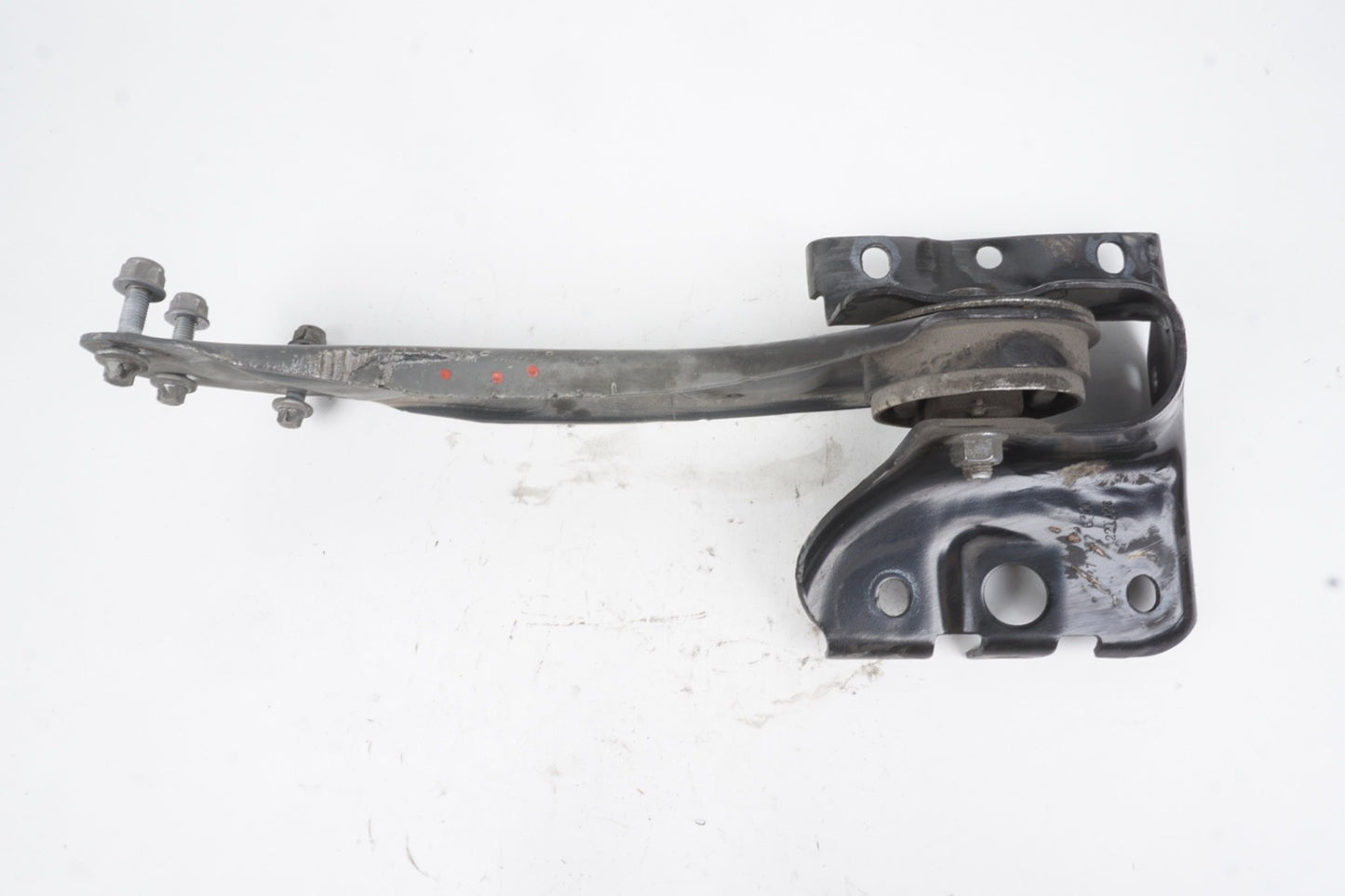 2022 - 2024 MERCEDES EQB OEM REAR LEFT LOWER TRAILING CONTROL ARM