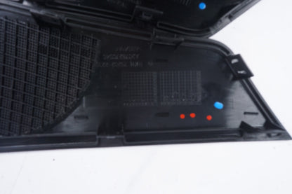 2010-2013 Mercedes-Benz E350 Rear Left Right Lateral Loudspeaker Panel
