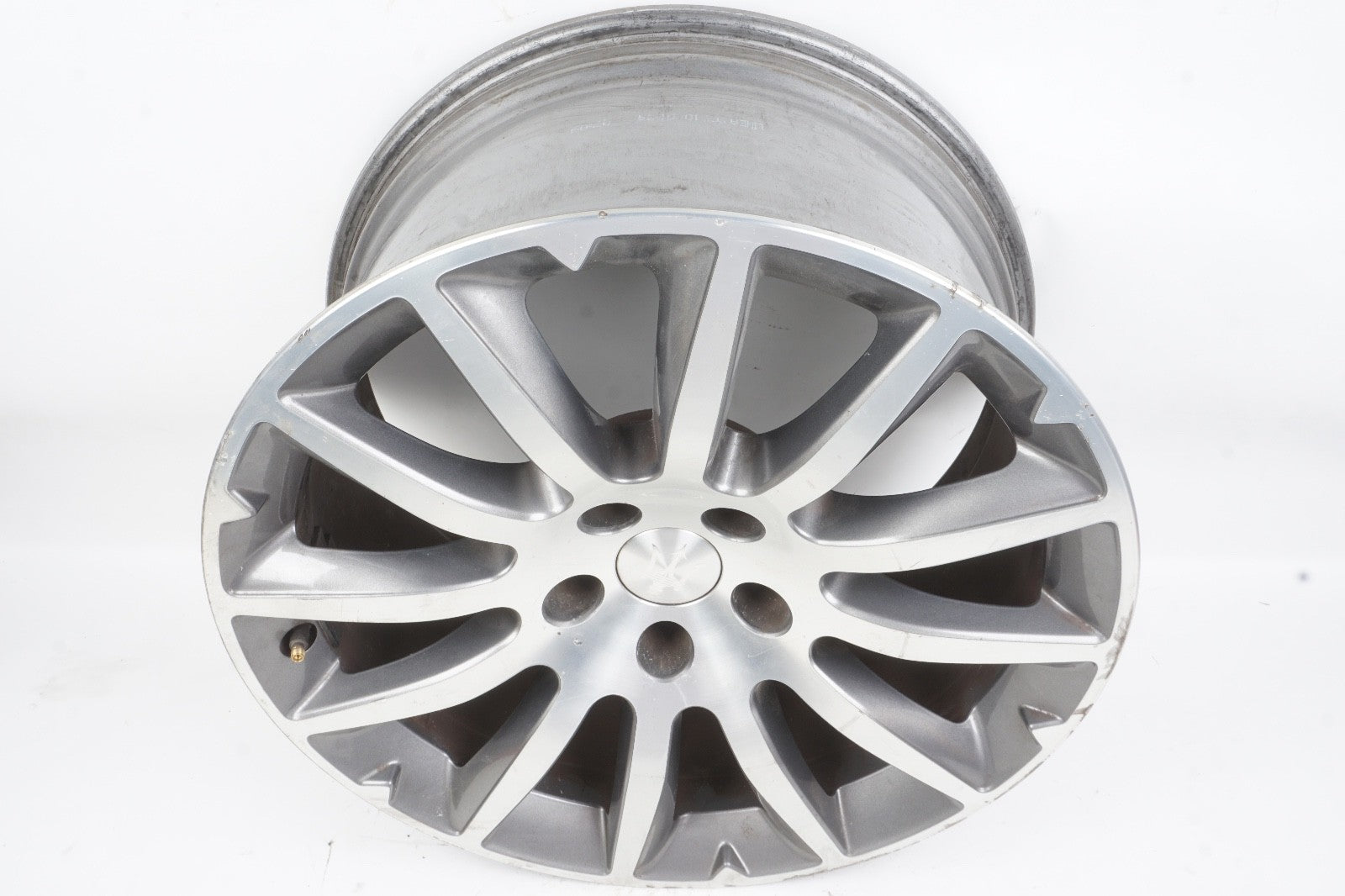 2014 - 2018 Maserati Ghibli 18" OEM Rim Wheel Rear 96001 670010981