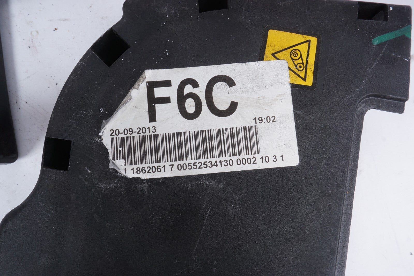 14 - 19 Fiat 500L 1.4l Engine Timing Cover Set Of 2 OEM 36k