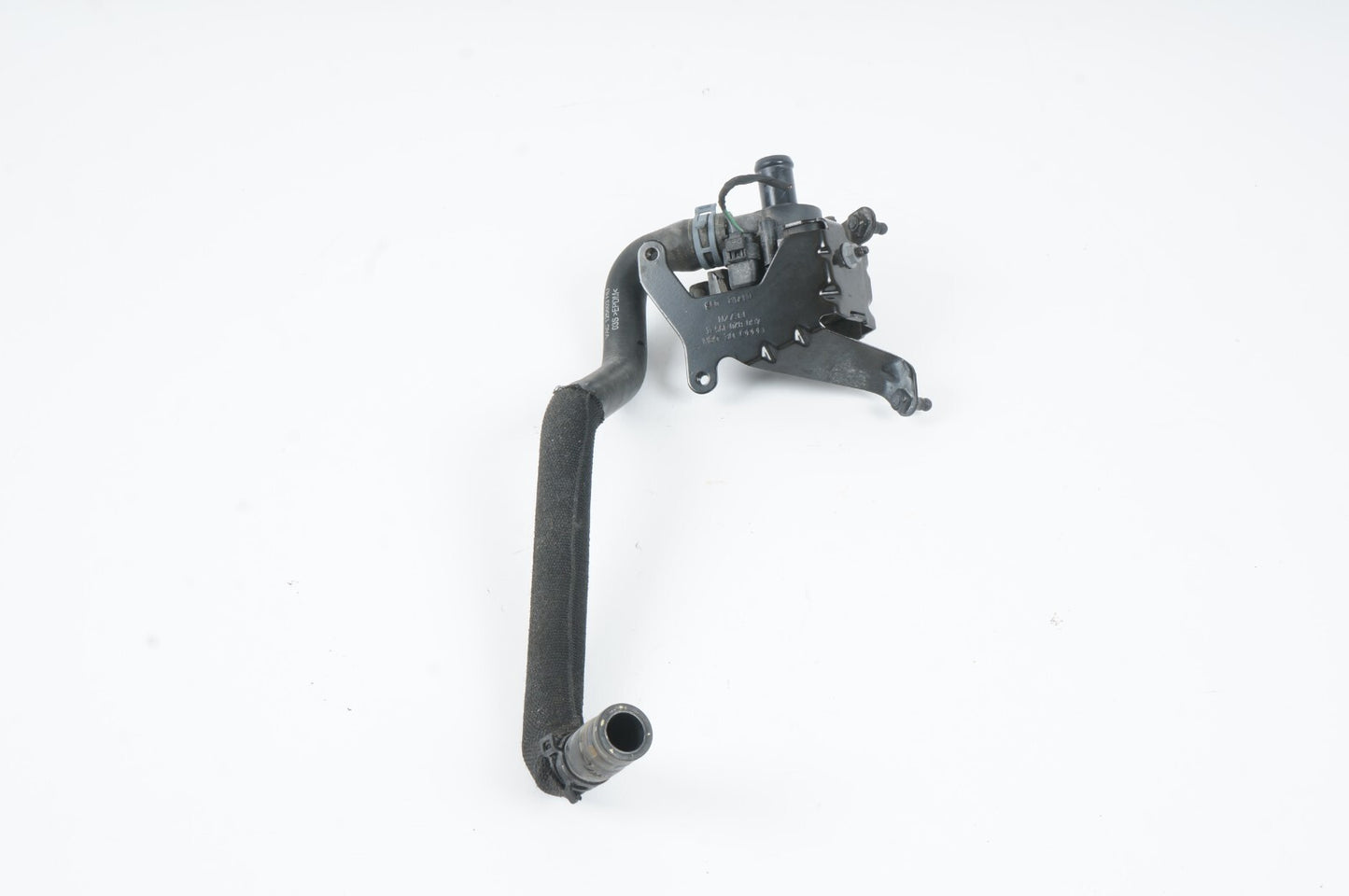 2012 - 2015 AUDI A7 ENGINE COOLANT AUXILIARY WATER PUMP W/ BRACKET  OEM