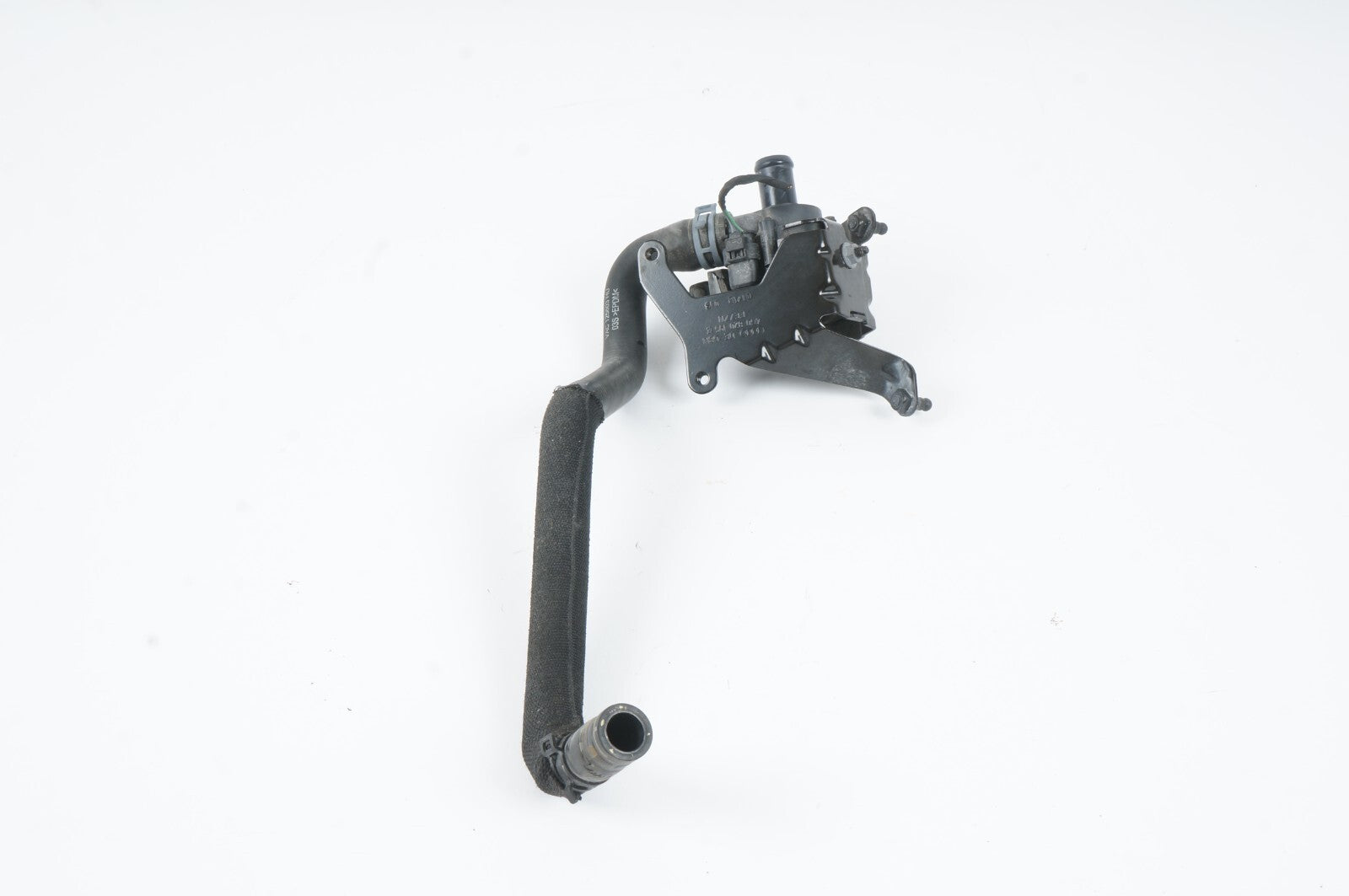 2012 - 2015 AUDI A7 ENGINE COOLANT AUXILIARY WATER PUMP W/ BRACKET  OEM