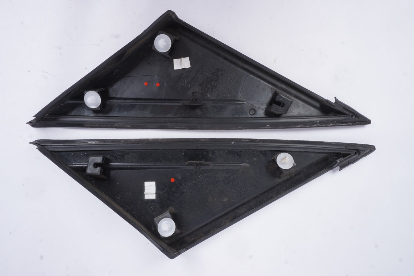 2012-2018 FORD FOCUS FRONT LEFT & RIGHT DOOR CORNER TRIM