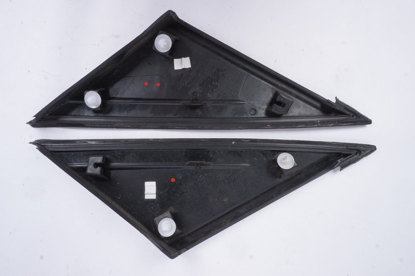 2012-2018 FORD FOCUS FRONT LEFT & RIGHT DOOR CORNER TRIM