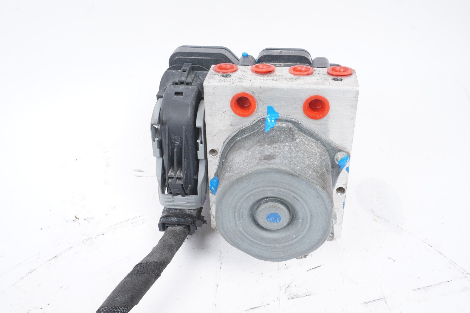 14-17 Maserati Ghibli ABS Anti Lock Brake Hydraulic Pump Module 2265106516 OEM