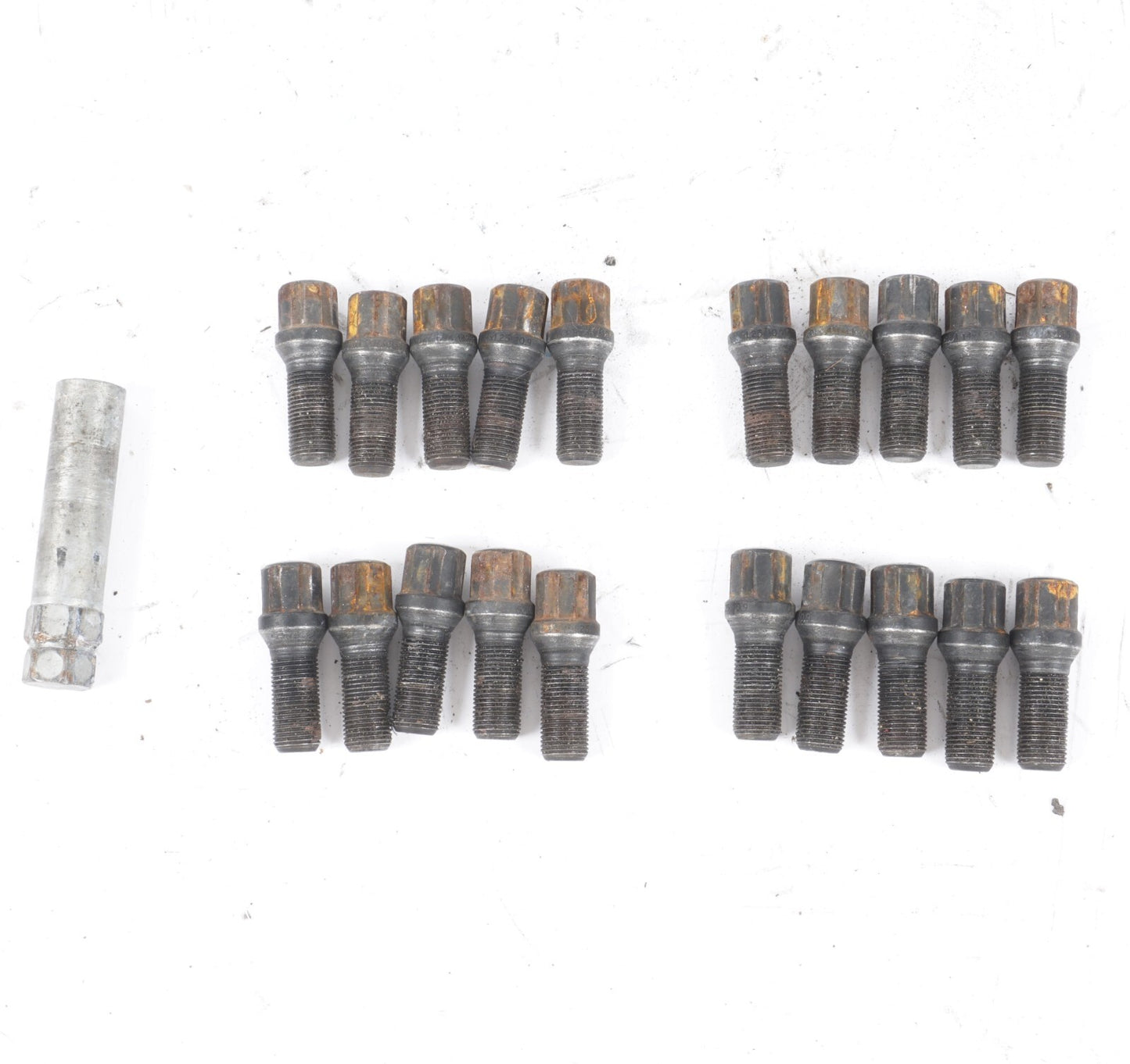 03-12 Mercedes R230 SL550 SL500 Wheel Lug Bolts Set Of 20 OEM