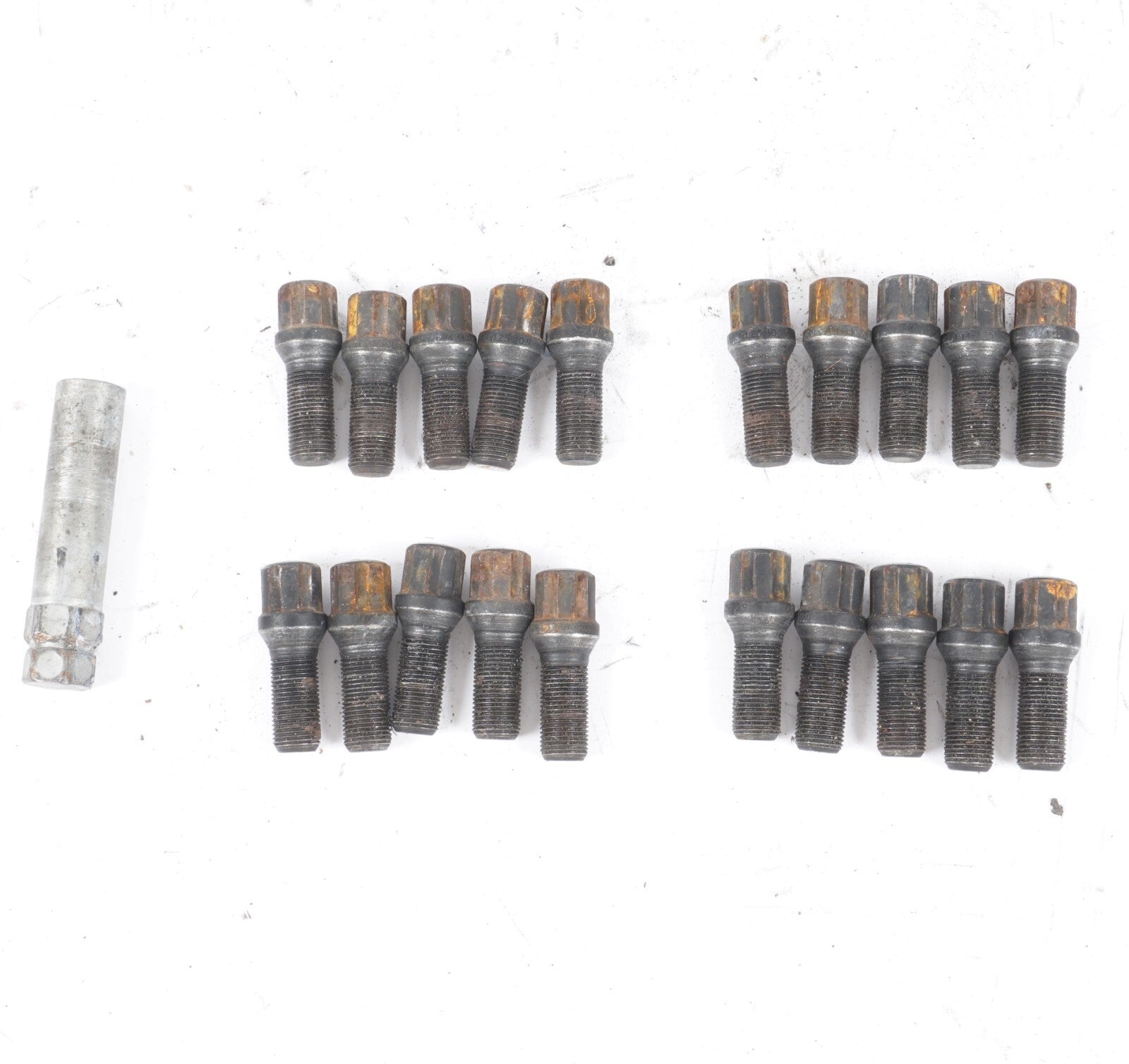 03-12 Mercedes R230 SL550 SL500 Wheel Lug Bolts Set Of 20 OEM