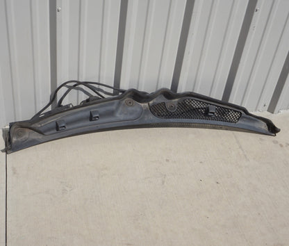 10-16 MERCEDES E350 E550  OEM C207 COUPE WINDSHIELD WIPER COWL PANEL 2078300713