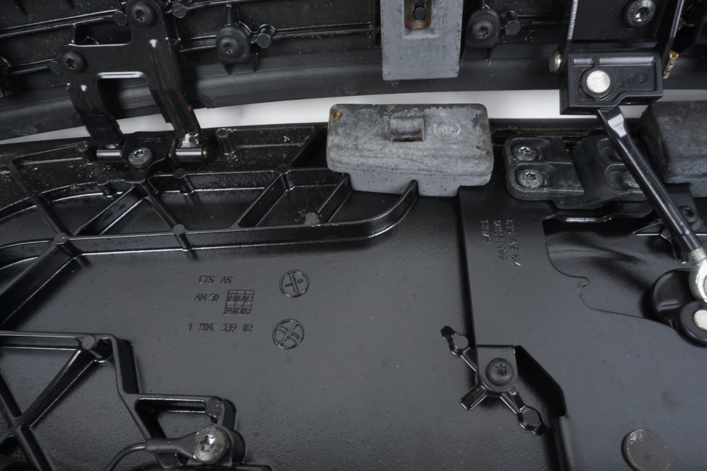 2003 - 2012 Mercedes R230 SL55 SL600 Convertible Retractable Rear Top Cover OEM