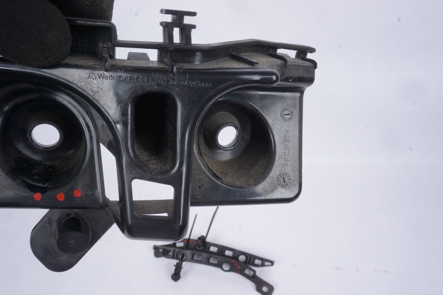 2015-2020 MERCEDES GLA250 X156 REAR BUMPER LEFT RIGHT SIDE MOUNT BRACKET SUPPORT