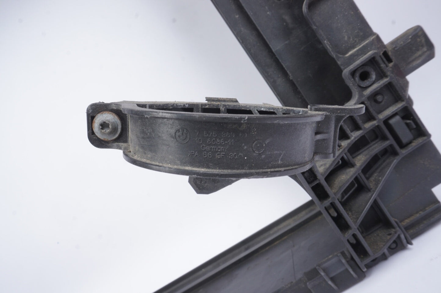 2009-2012 BMW 750I - Radiator Bracket / CORE Support 7599666