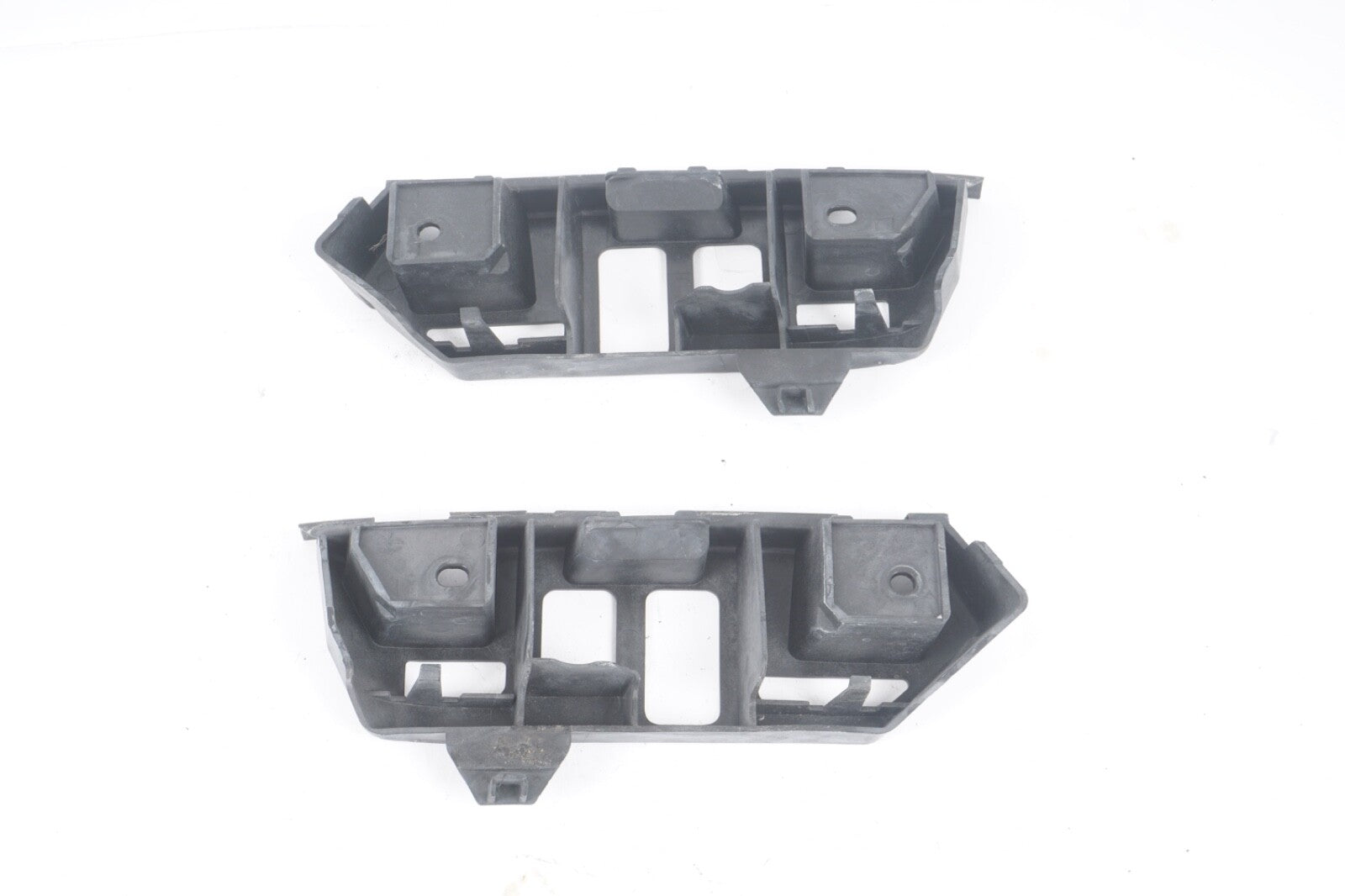 2011-2014 PORSCHE CAYENNE - REAR Right Left Bumper Guide / Bracket / Pair