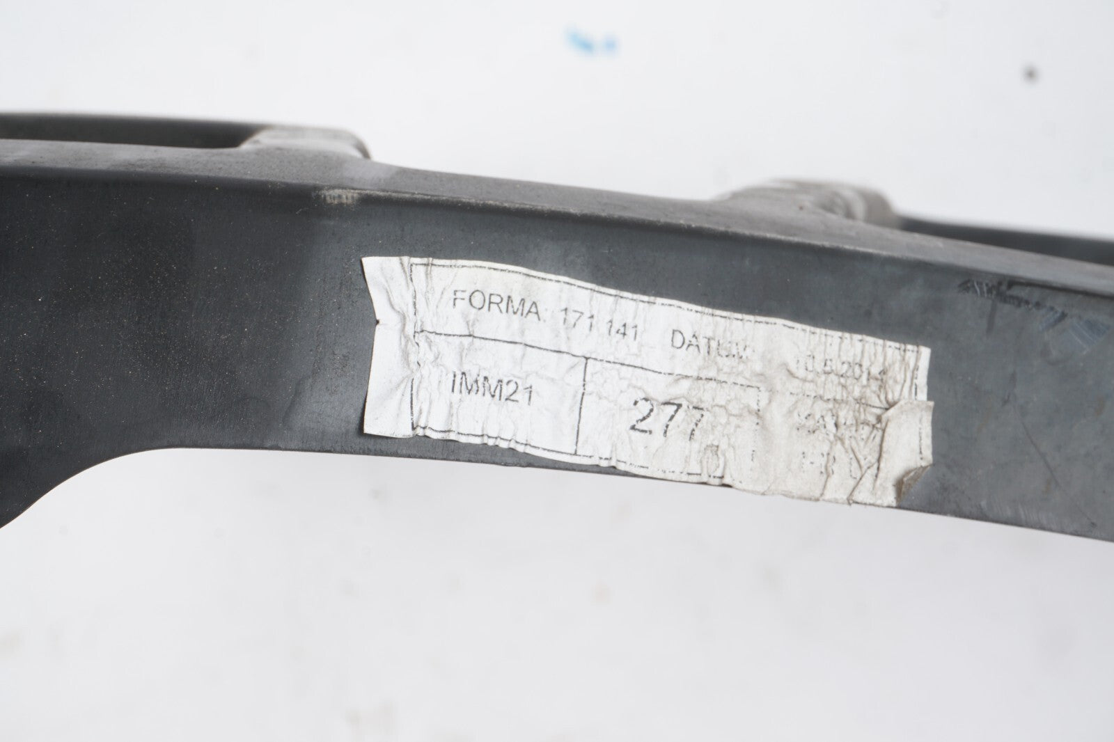 2011-2014 PORSCHE CAYENNE FRONT LEFT DRIVER SIDE BUMPER BRACKET GUIDE OEM