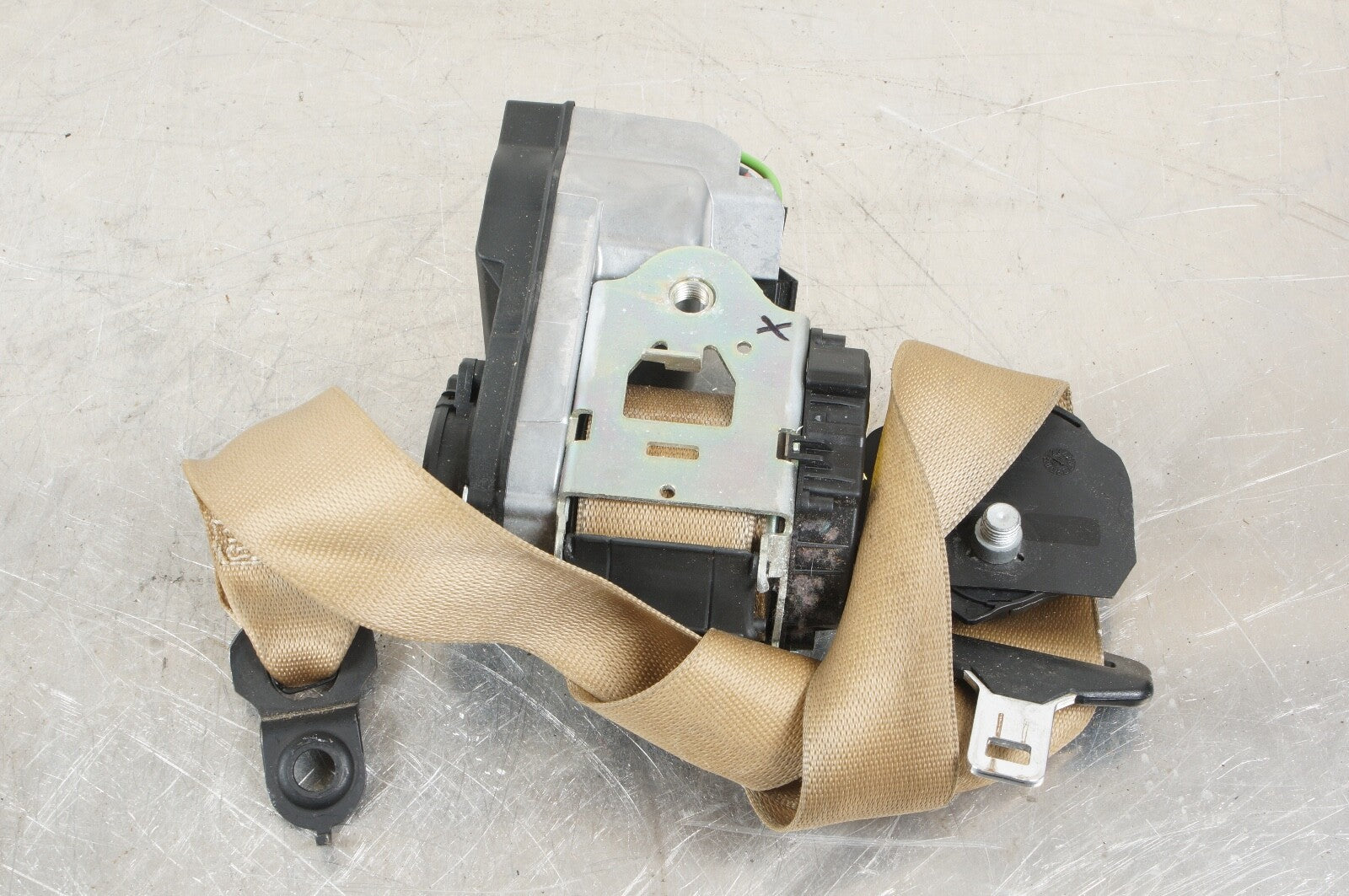 06-13 Mercedes W251 R350 R500 Front Left Driver Side Seat Belt Seatbelt OEM