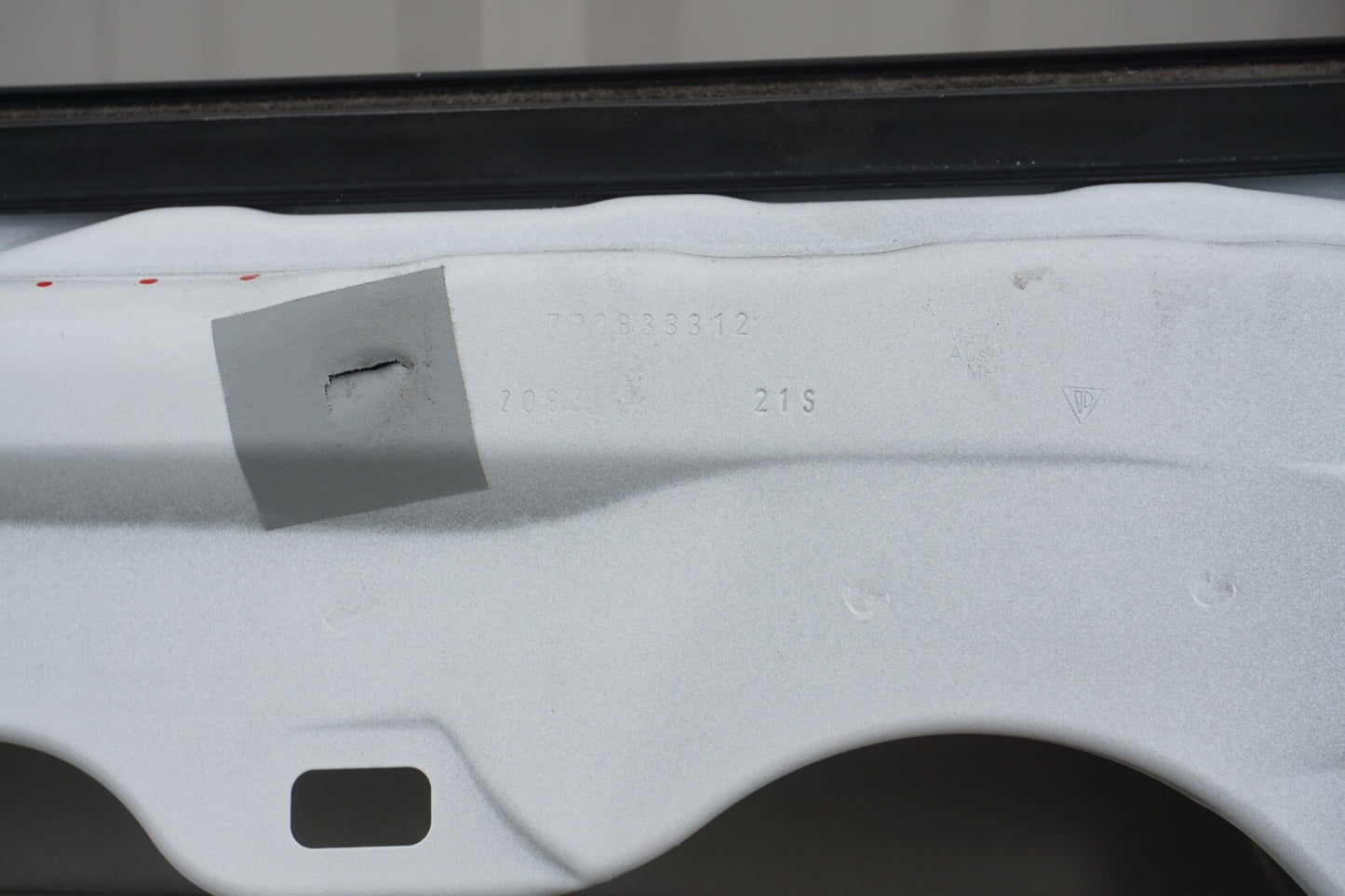 11-18 Porsche Cayenne 958 Rear Right Passenger Side Door Shell OEM