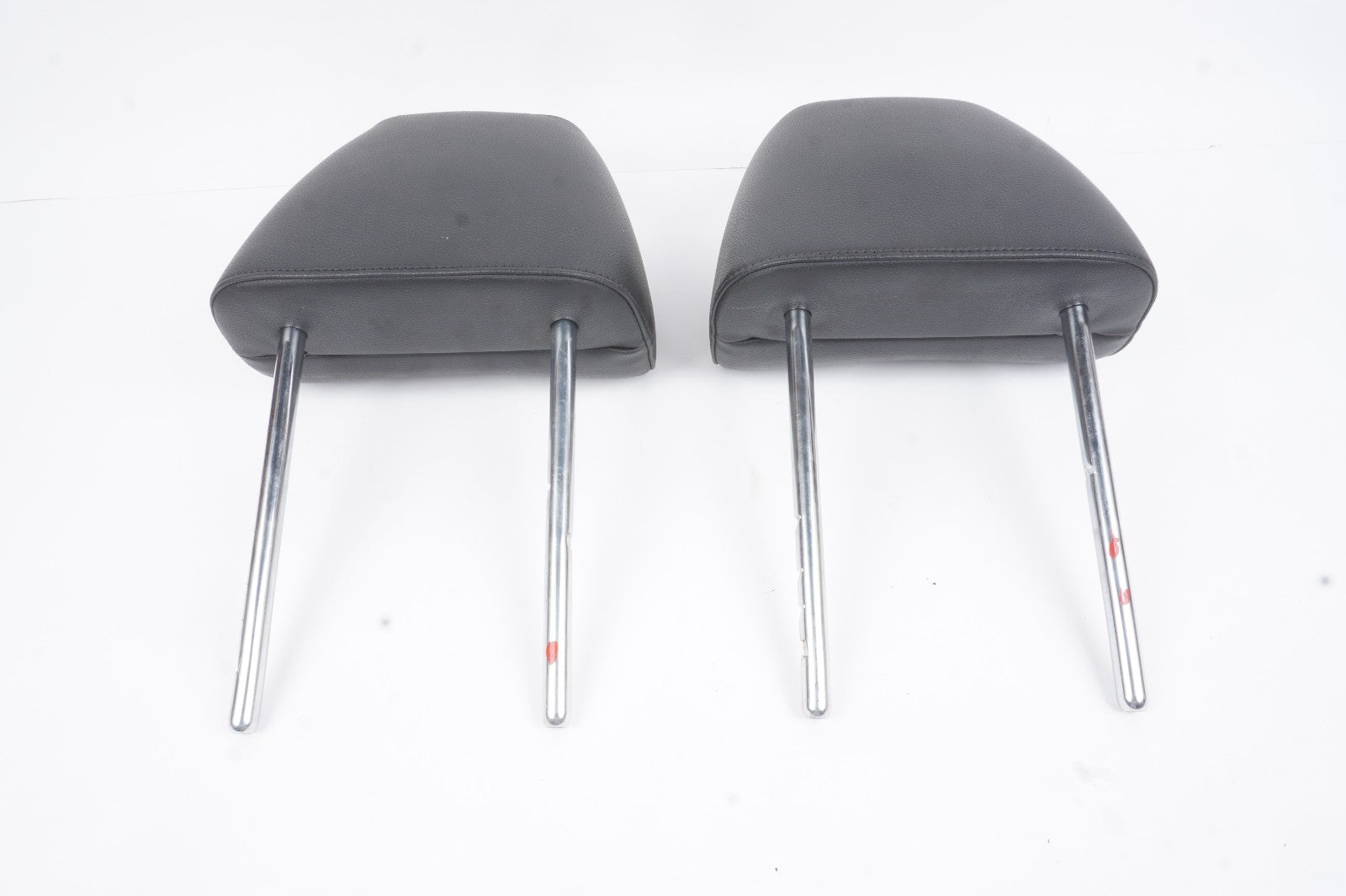 2012-2015 Volkswagen Passat Front Seat Headrest Left & Right OEM