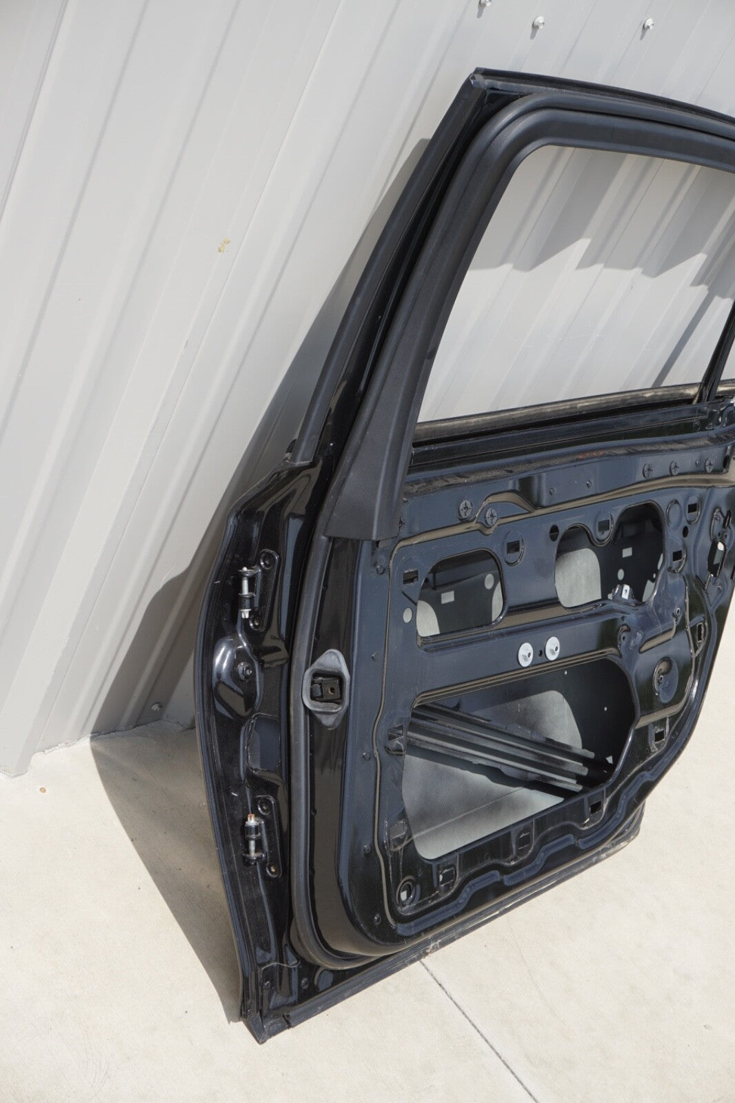 09-15 BMW 750Li F02 Rear Right Side Door Shell OEM