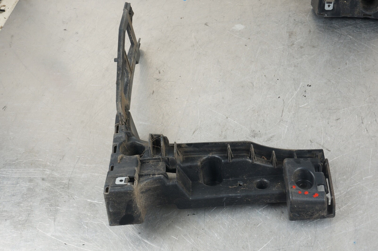 07-13 BMW E70 X5 REAR RIGHT LEFT DRIVER SIDE BUMPER MOUNT BRACKET OEM