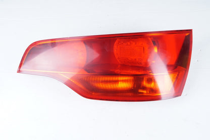 2010-2015 Audi Q7 Rear Right Passenger Side Tail Light 4L0945094 A