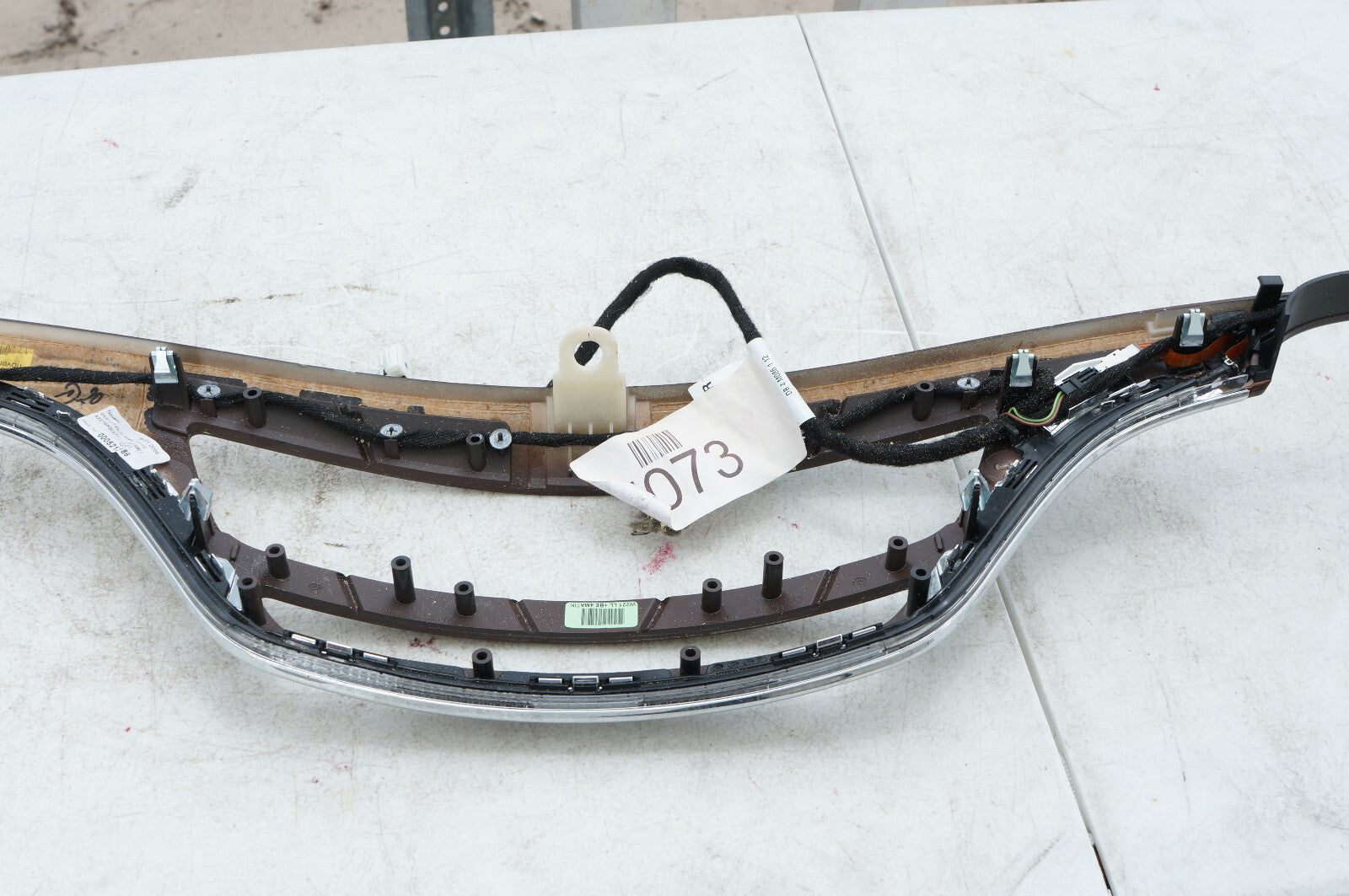 2007 - 2013 MERCEDES W221 S550 S400 DASHBOARD CENTER TRIM MOLDING OEM
