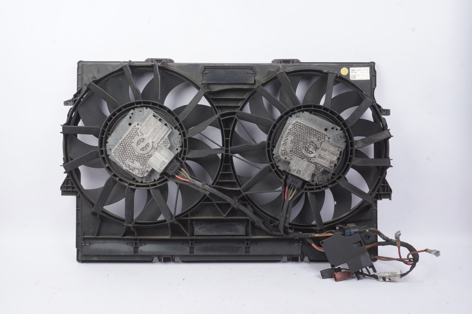 2011 2012 Audi A8 D4 4.2L Engine Cooling Fan & Shroud  OEM